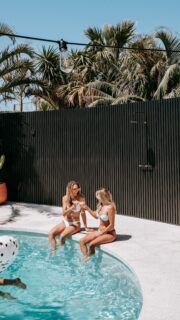 Fresh 🤍🖤
.
.
.
.
.
.
.
#outdoorshowers #outdoorliving  #pooldesign #resortliving #freshoutdoorshowers #urbangardening #garden #outdoors #beautiful #landscaping
#australianmade #showeringinthefreshair #plumbing #refresh #powdercoated #copper #brass #backyard #sandyfeet #sandykids #saltyhair #fresh #coastalliving 
#poolside #cleanbathroom