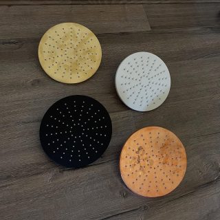 Just a few of our favorites🟡⚪️⚫️🟠
Brass, matte white, matte black, or copper whatever your outdoor vibe, we’ve got you covered. 
Simple, solid, and built to last season after season. 
#OutdoorShowers #BackyardGoals #OutdoorLiving #ShowerInStyle #landscaping